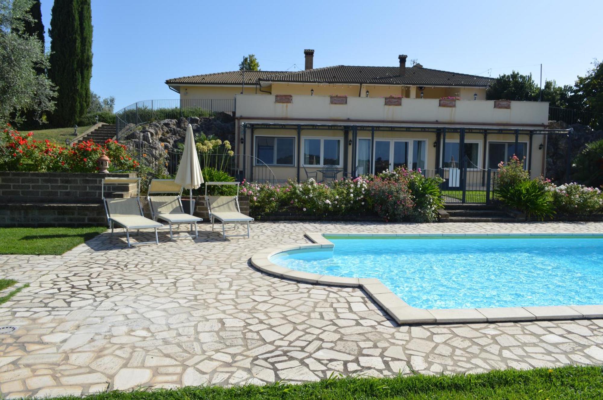 Villa Collebelvedere - Near Rome With Home Restaurant Fara in Sabina Eksteriør bilde