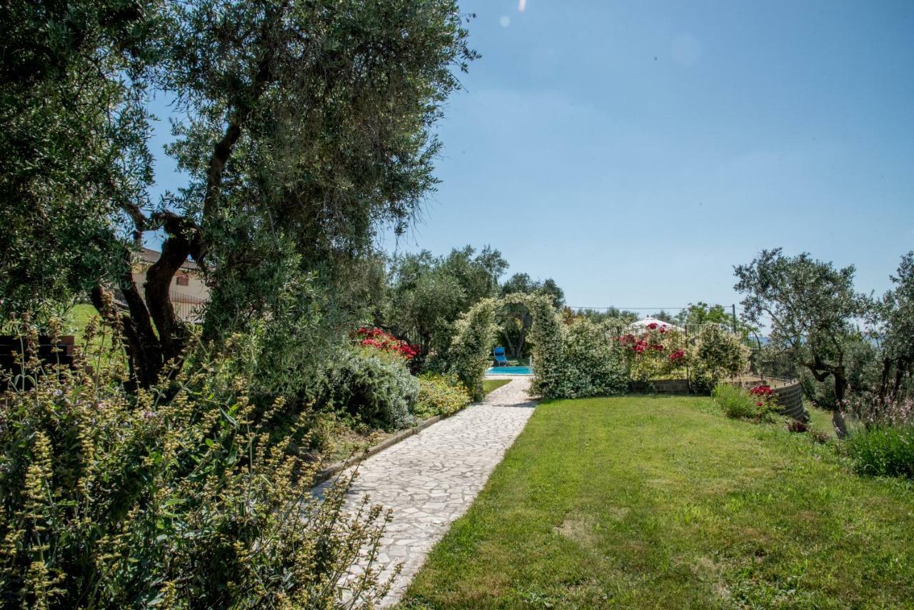Villa Collebelvedere - Near Rome With Home Restaurant Fara in Sabina Eksteriør bilde